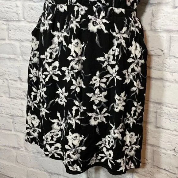 Black and White floral Whimseycore Romantic midi dress Size Large - Picture 10 of 11
